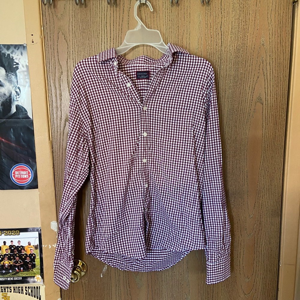 UNTUCKit red and white button up shirt